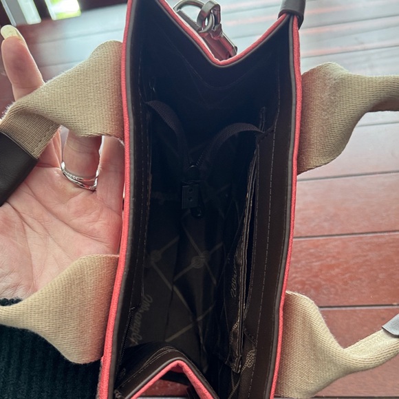 Wrangler Red and Black Crossbody Bag - Picture 3 of 4